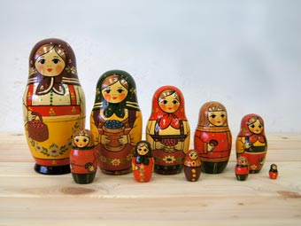 Как играть с дидактической матрешкой?