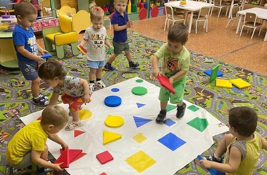 Развитие речи с игрой VAY TOY «Форма, цвет, размер» Развитие речи с игрой VAY TOY «Форма, цвет, размер»